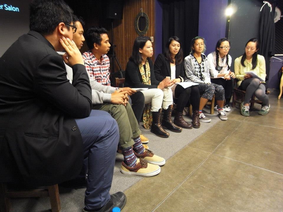 Art talk in Nan-hai Gallery