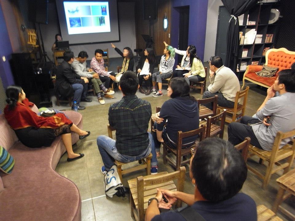 Art talk in Nan-hai Gallery