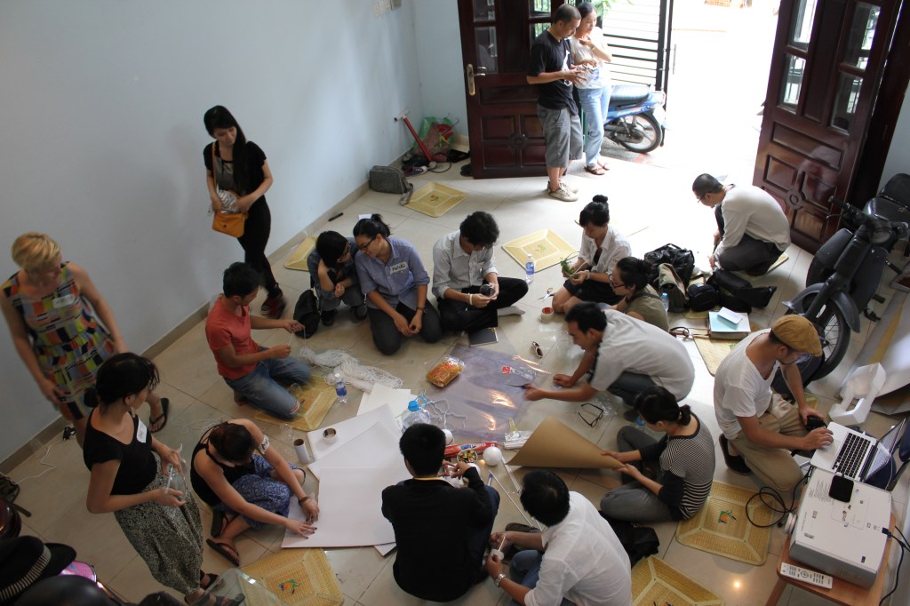 Workshop voi nghe si Kjersti tai phong thi nghiem san art 